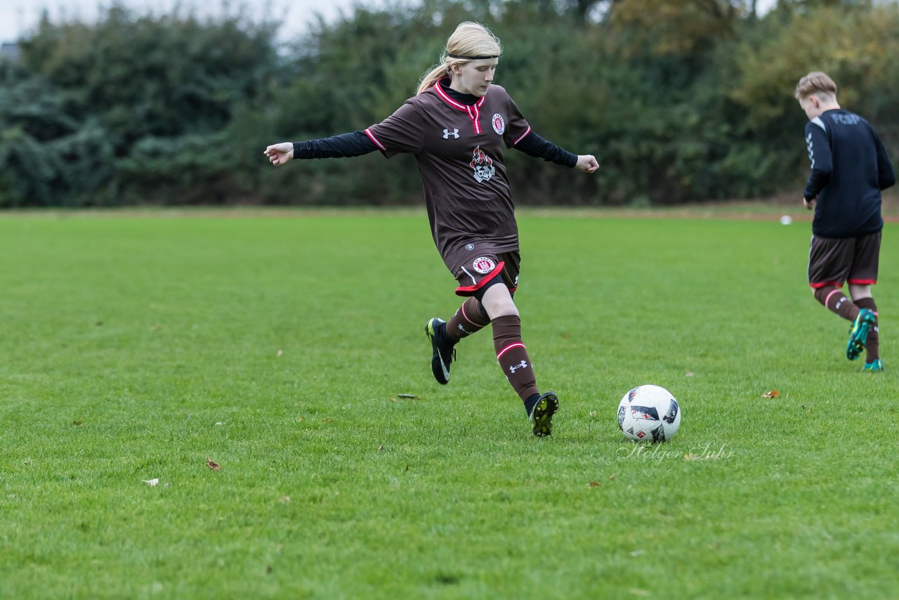 Bild 87 - C-Juniorinnen Halstenbek-Rellingen - St.Pauli : Ergebnis: 0:5